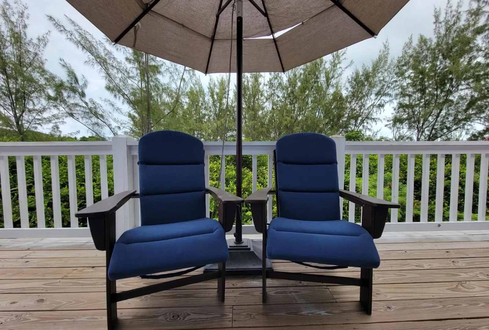Apartment Sheer Bliss Beachview Apt #4 George Town