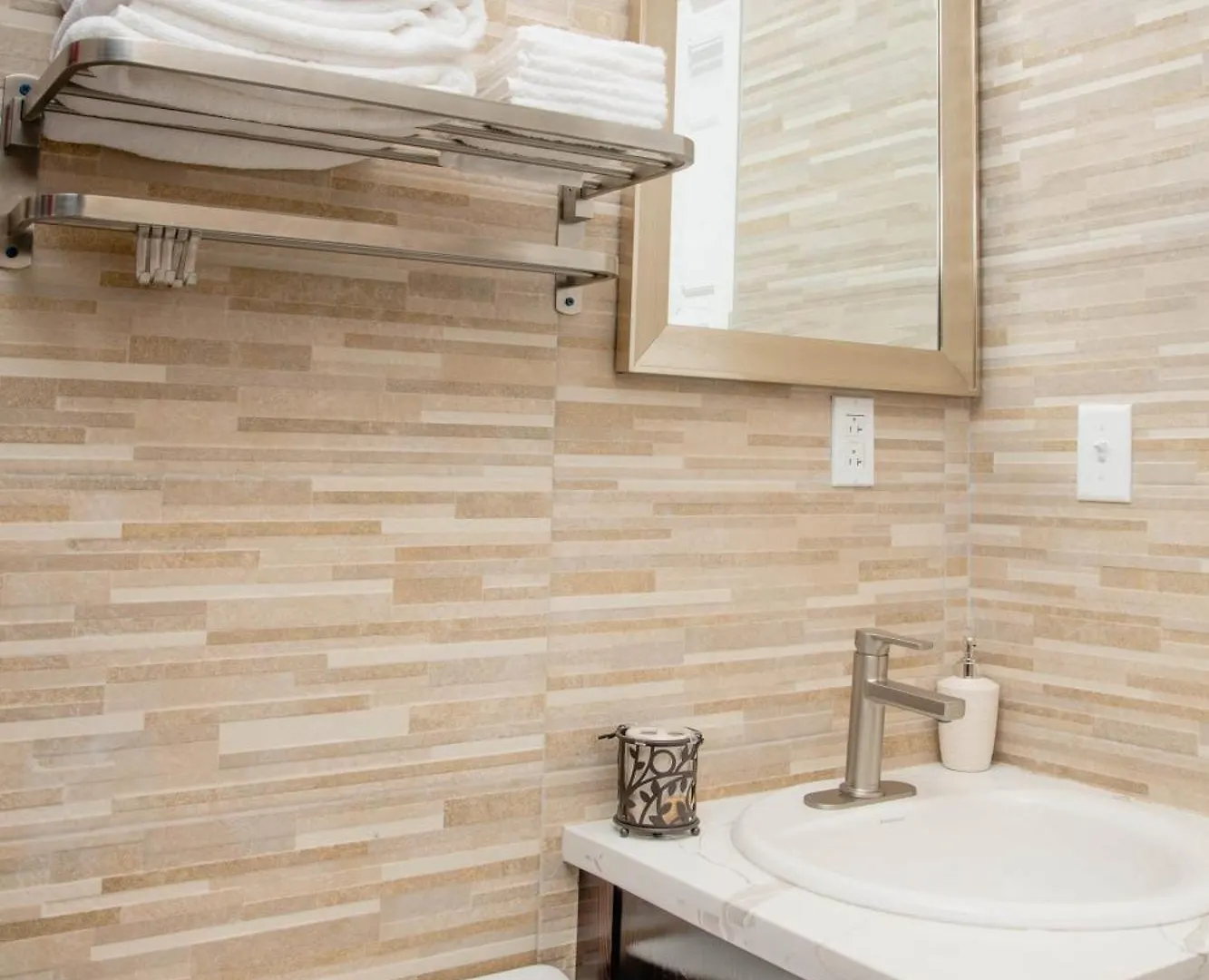 Sheer Bliss Beachview Apt #4 George Town