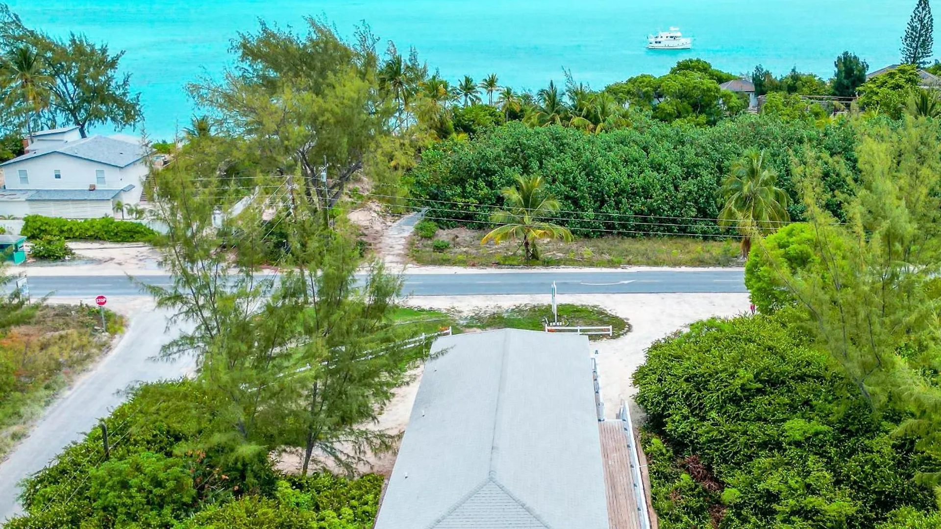 Apartment Sheer Bliss Beachview Apt #4 George Town